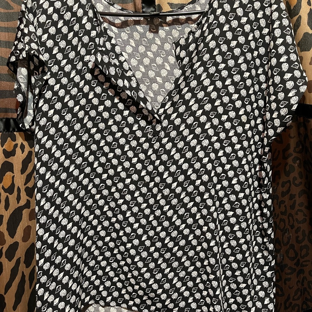 Ann Taylor Factory Black and White Leaf Print Blouse